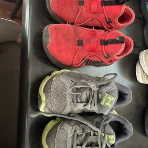 Boys play shoes size 12.5 and 1.